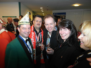 Könige Sieglar: Rathauserstürmung Troisdorf 2011 Könige Sieglar: Rathauserstürmung Troisdorf 2011