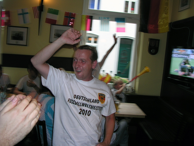 WM 2010: Torszene in Sieglar - Foto: Carsten Seim für die Könige vom Pompe Jupp Weltmeisterschaft 2010: Torszene in Sieglar