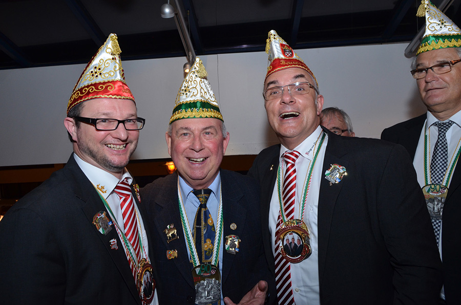 Könige Sieglar: Herrensitzung 2015 Könige Sieglar: Herrensitzung 2015