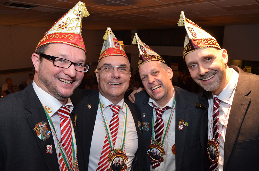 Könige Sieglar: Herrensitzung 2015 Könige Sieglar: Herrensitzung 2015