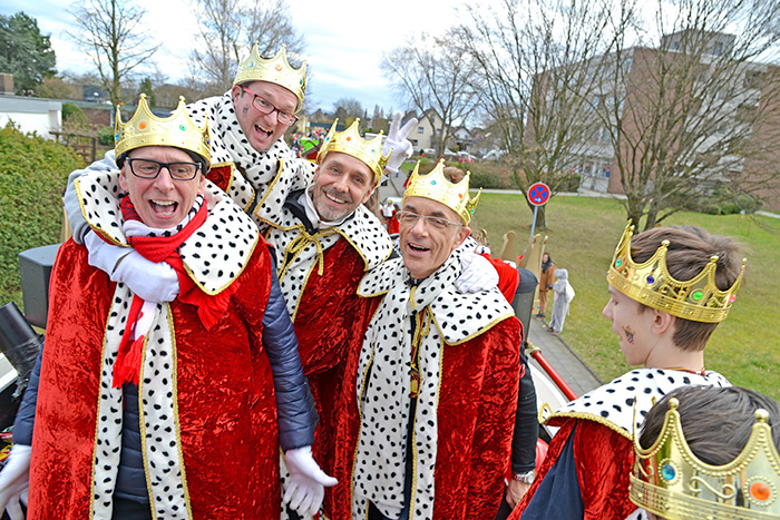 KOENIGE Sieglar: Rosenmontagszug in Sieglar. Foto: Carsten Seim